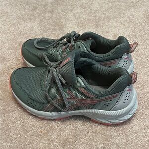 Size 6 Asics Green and Pink Running Shoes ortholite